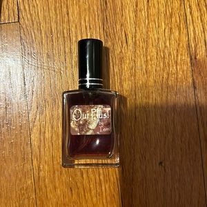 SOLD****** Kyse Oui Plus Perfume Spray. 15mL EdP Bottle